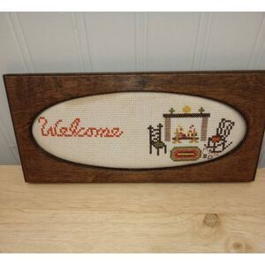 Vintage embroidered "welcome" plaque. Small